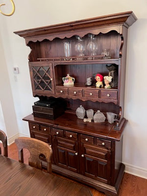 Vintage Ethan Allen 'Old Tavern' Hutch