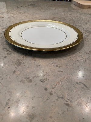 Aynsley Sandringham Scalloped B3830 Dinner Plate