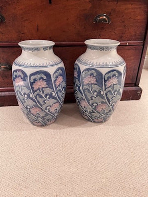 2 Porcelain Vases