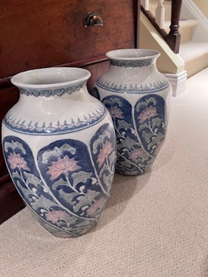 2 Porcelain Vases