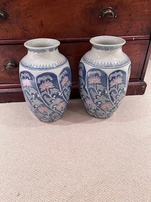 2 Porcelain Vases