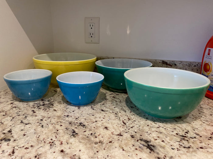 5 Piece Vintage Pyrex Primary Colours Mixing Bowls Lot
