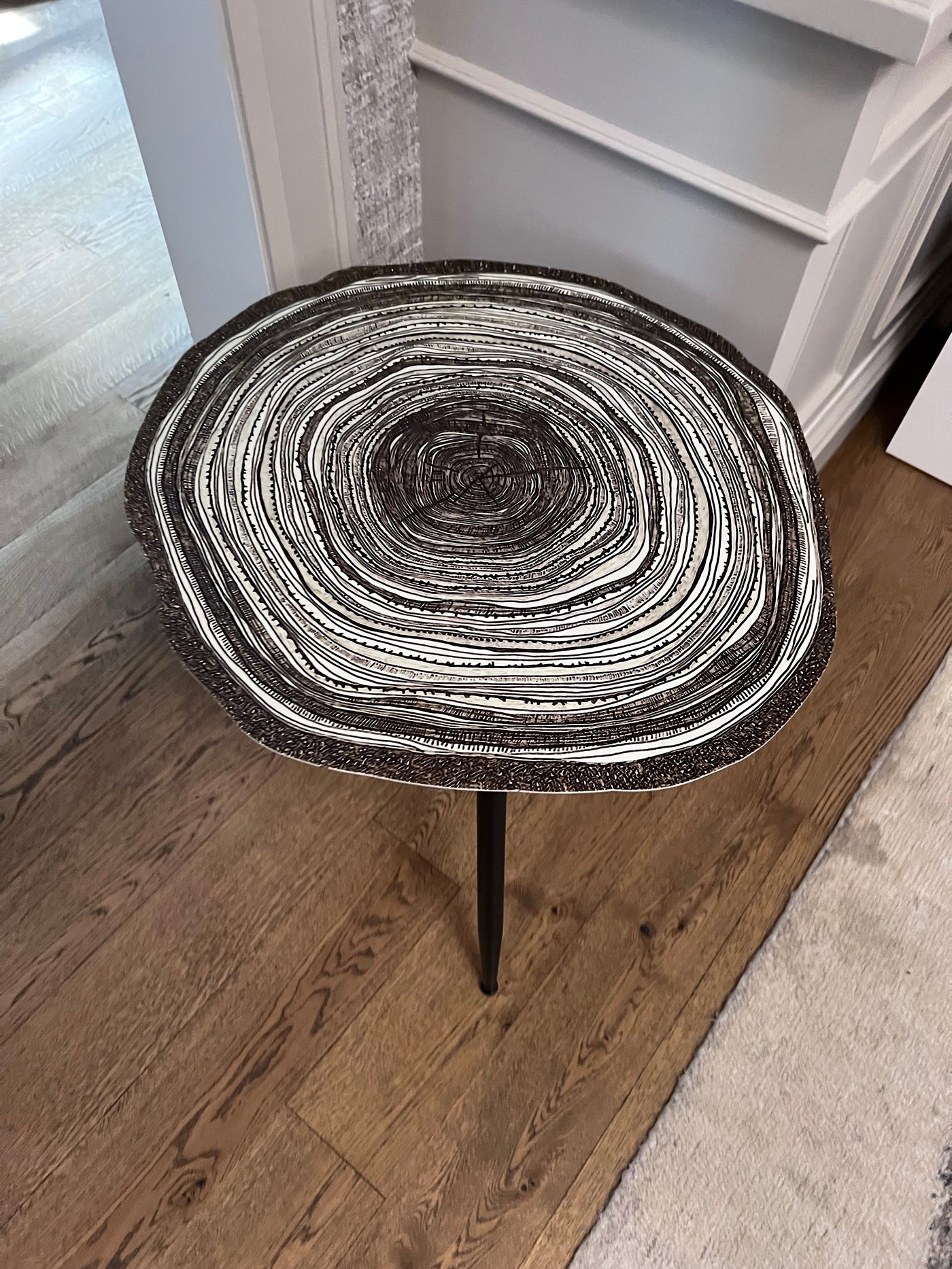 Structube Accent Table – Sell My Stuff Canada - Canada's Content and ...