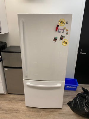 GE 20.9 cu.ft. Bottom Freezer Refrigerator White - GBE21AGKAKWW