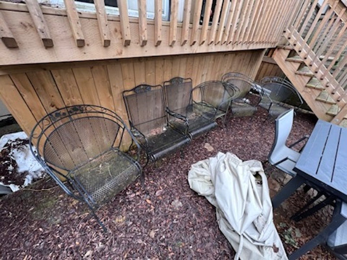 Lot of 6 Outdoor Metal Chairs