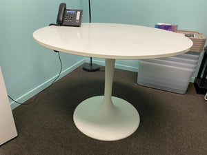 IKEA Docksta White Round Table
