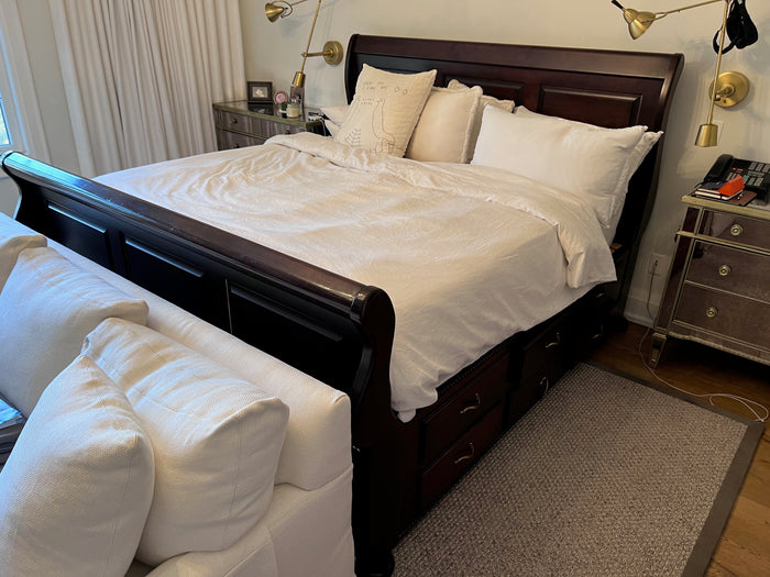 King Sleigh Bed w/Storage