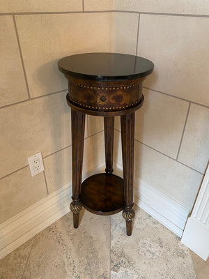 Marble Top, Tripod Base Accent Table