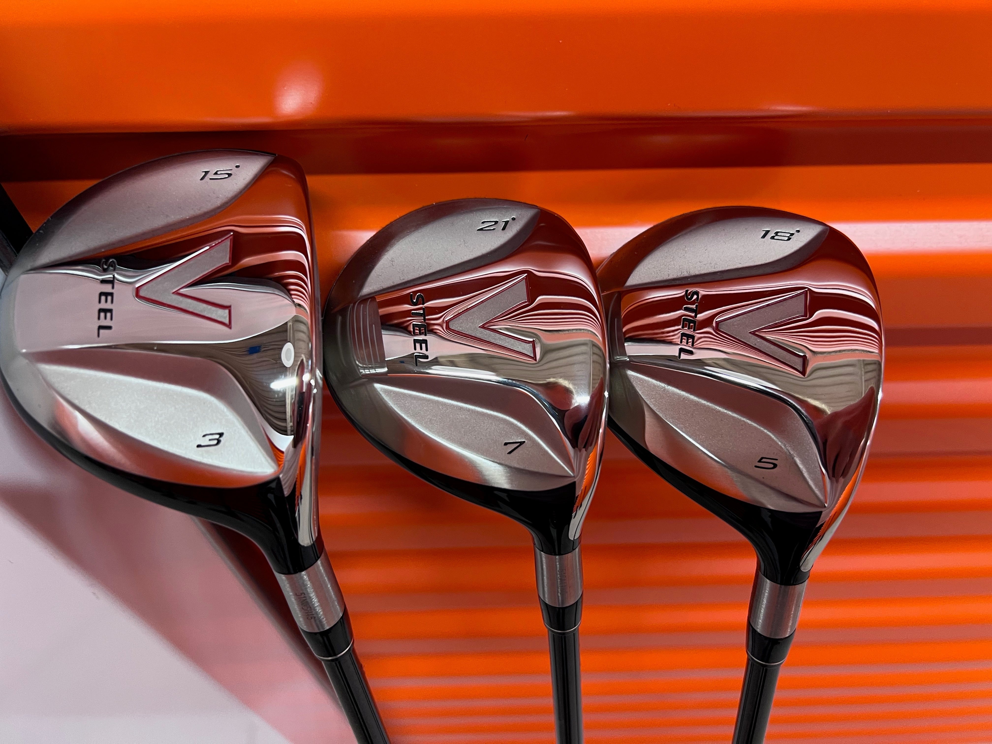 Taylormade V Steel 3 (15°), 5 (18°), 7 (21°) Fairway Woods, Right