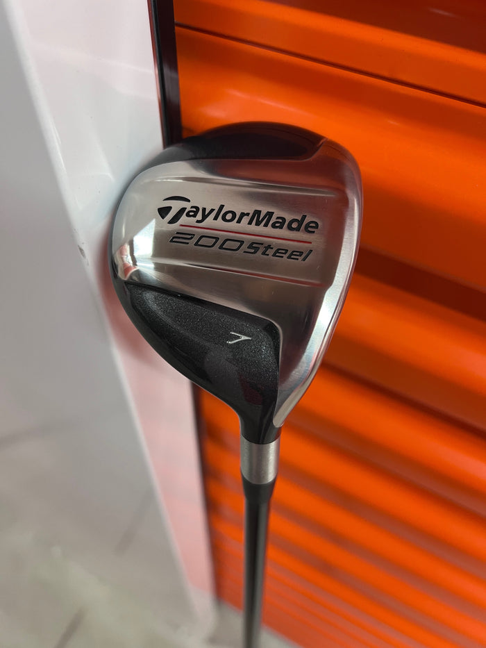 Ladies Taylormade 200 STEEL 7 Wood, Right Hand, Graphite Shaft