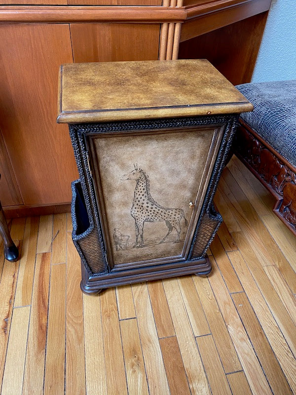 Giraffe Table/Magazine Rack
