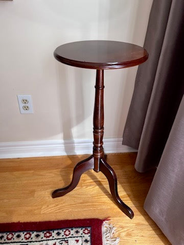 Small Bombay Pedestal Table