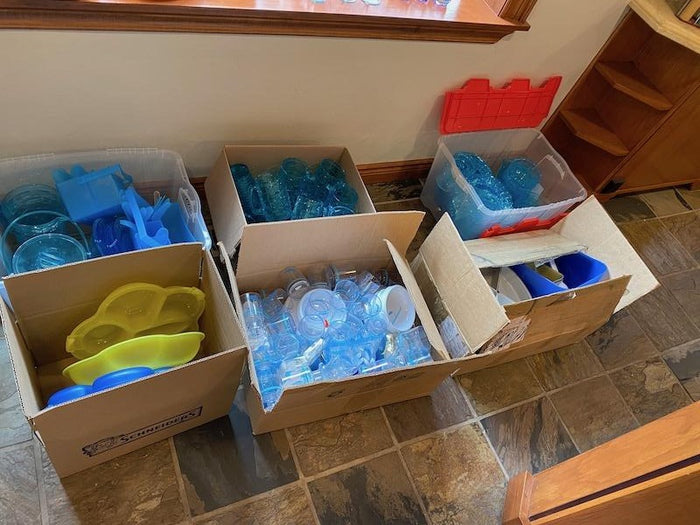 Large Miscellaneous Plastic Outdoor Kitchenware/Serving Lot