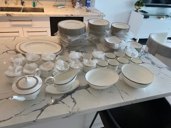 Narumi Townsend Platinum Dinnerware Set, Service for 20