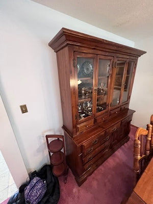"Virginia House" Hutch/China Cabinet