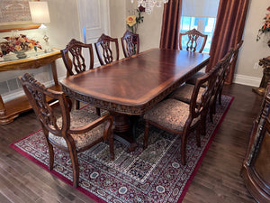 Beautiful Traditional Style Wood Dining Table + 8 Chairs