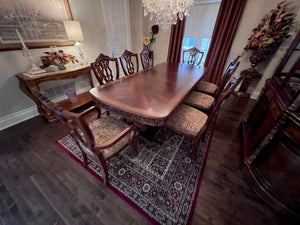 Beautiful Traditional Style Wood Dining Table + 8 Chairs