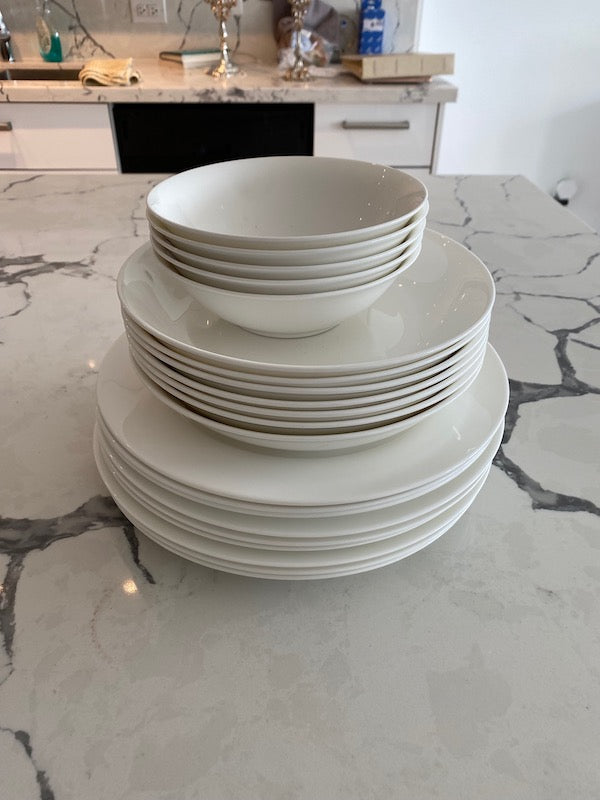 Royal Worcester Serendipity Dinnerware Lot
