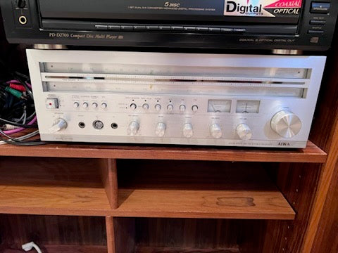 Vintage Aiwa Model AX-7500 Solid State AM/FM Stereo Receiver