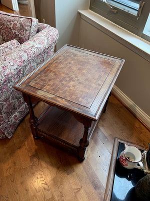 Ethan Allen Side Table, w/Drawer