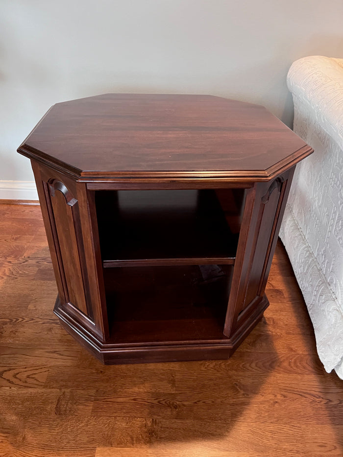 Ethan Allen Georgian Court Side Table