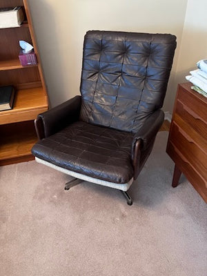MCM Vintage Leather and Rosewood Swivel Chair by 'Interna Furniture Design'