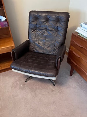 MCM Vintage Leather and Rosewood Swivel Chair by 'Interna Furniture Design'
