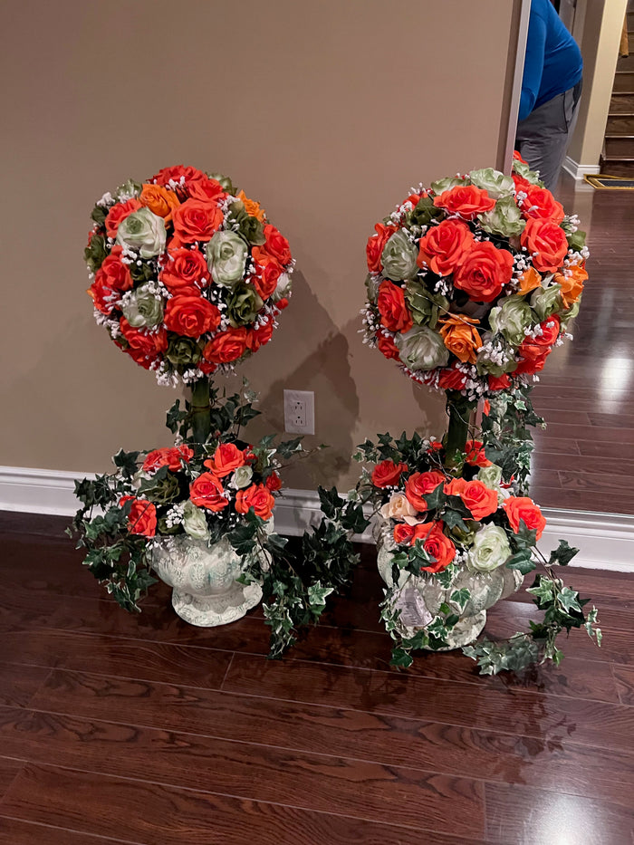 Pair of Faux Flowers Lot