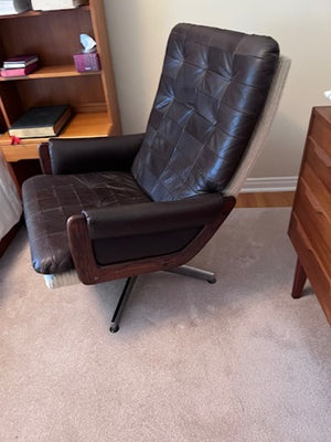 MCM Vintage Leather and Rosewood Swivel Chair by 'Interna Furniture Design'