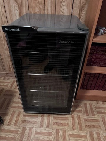 Beaumark Deluxe Cooler Wine Fridge