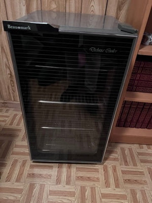 Beaumark Deluxe Cooler Wine Fridge