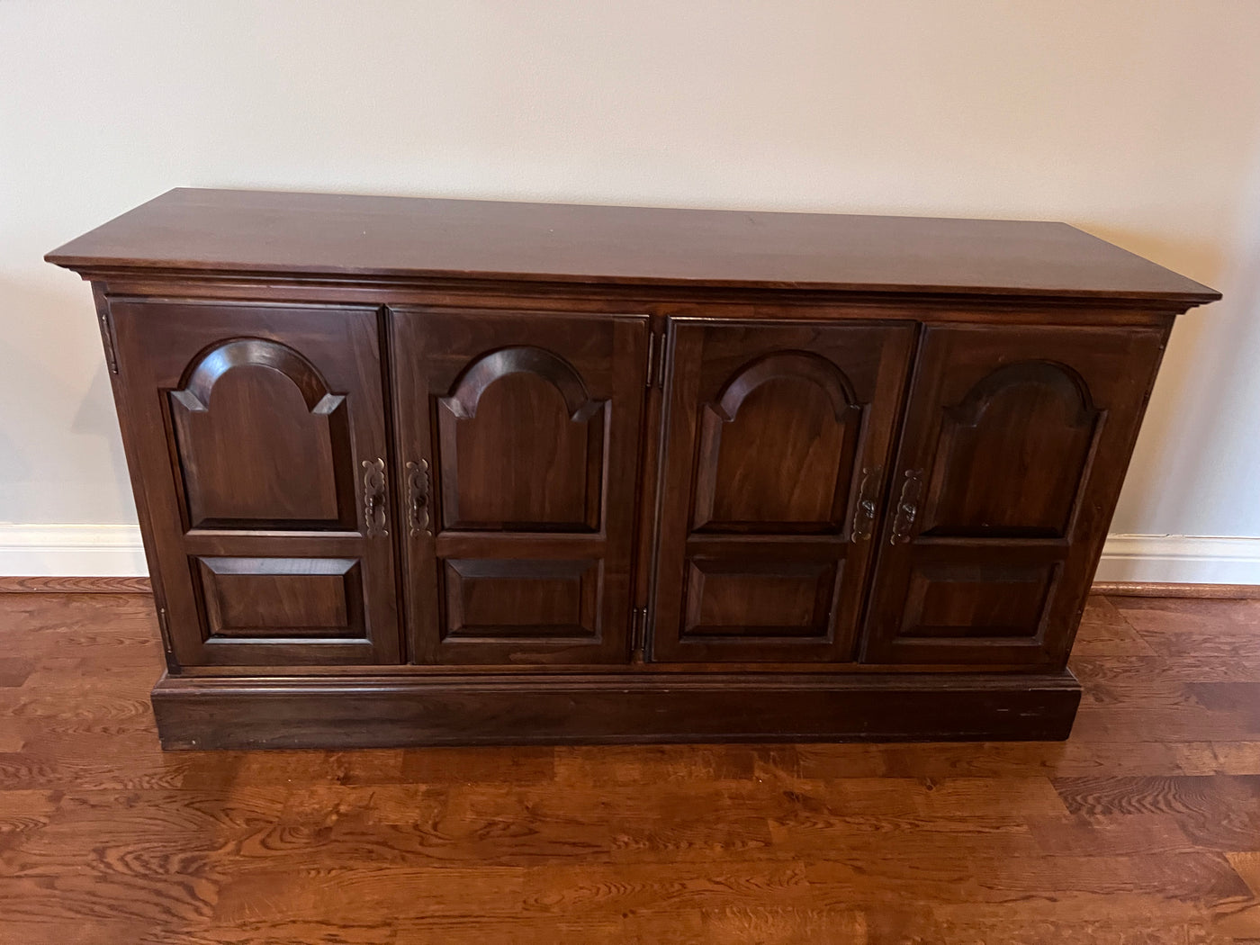 Ethan Allen Court Sideboard Sell My Stuff Canada Canada's Content and Estate Sale