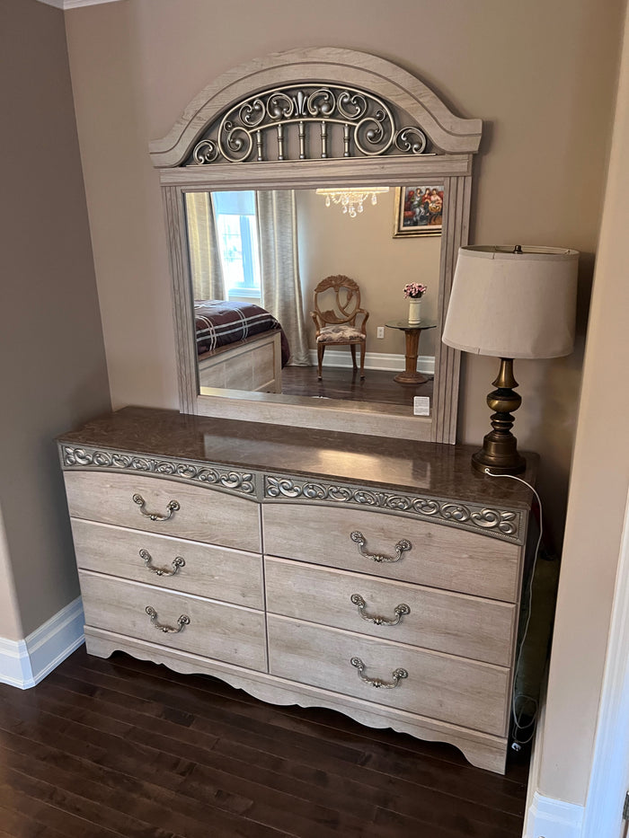 Ashley Furniture Catalina Dresser with Mirror