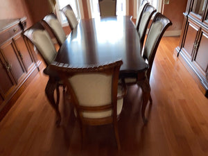 "Stanley Furniture" Dining Table + 8 Chairs