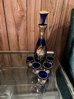 Vintage Liquor Decanter Set With 5 Shot Glasses