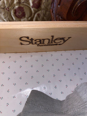 "Stanley Furniture" Dresser + Mirror