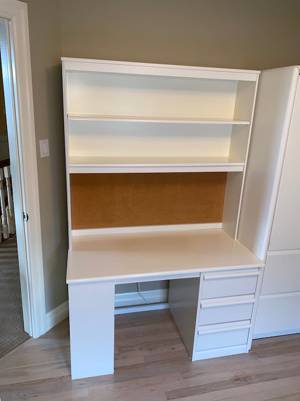 Upright 2 Piece White Desk