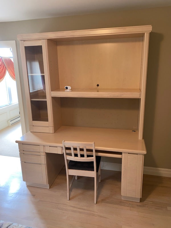 Large Upright 2 Piece Desk w/Chair