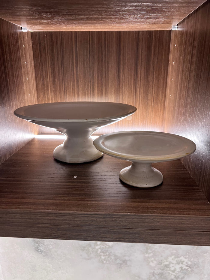 *BRAND NEW 2 Ceramic Footed Serving Stands