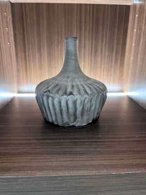 *BRAND NEW Ceramic Vase (*Retail Value $30)