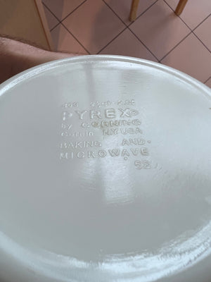 2 Vintage Pyrex Mixing Bowls