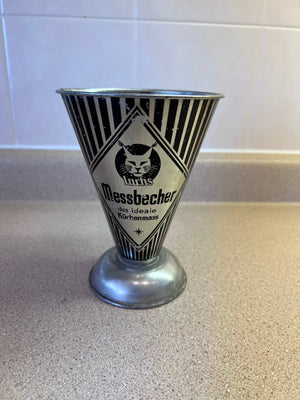 Vintage Messbecher Lynx measuring cup Dr Oetker