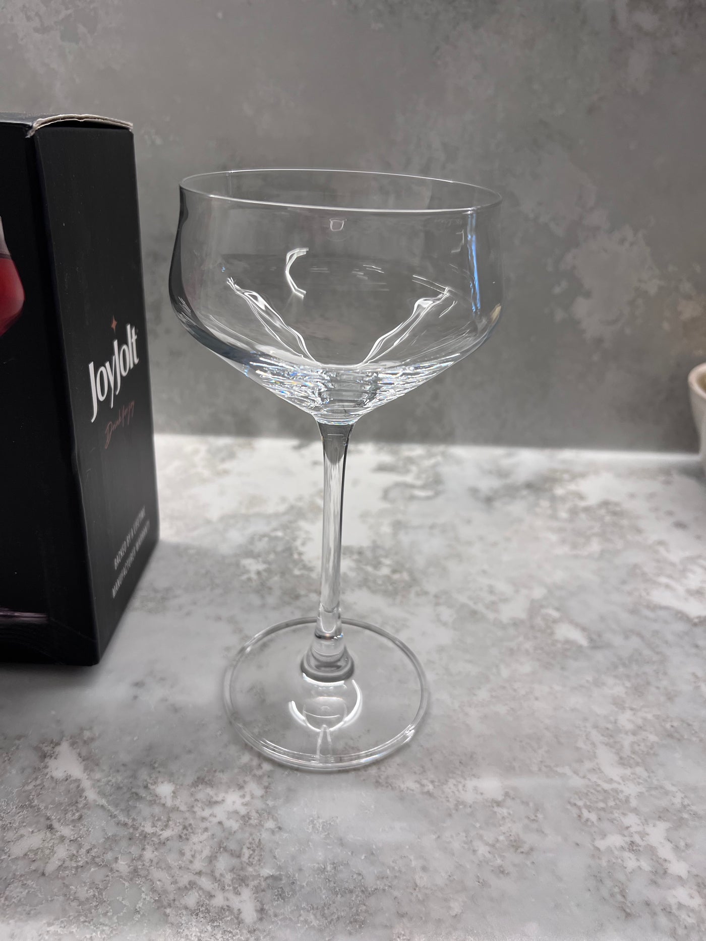 JoyJolt Bloom Coupe Crystal Glasses 9.2 oz Set of 2