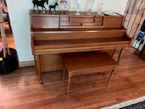 'Lindsay' Upright Piano