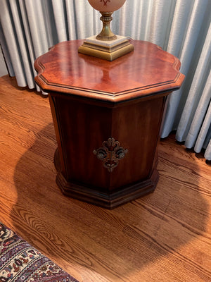 Pair of Wood Side Tables w/Storage