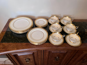 Aynsley 'Helen Ivory' 8221 Set- Service for 6 (30 Pieces)