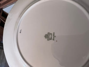 Aynsley 'Helen Ivory' 8221 Set- Service for 6 (30 Pieces)