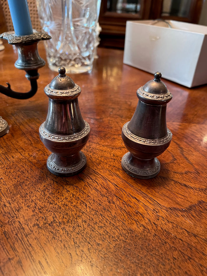 Lanthe Salt & Pepper Shakes- Made in England