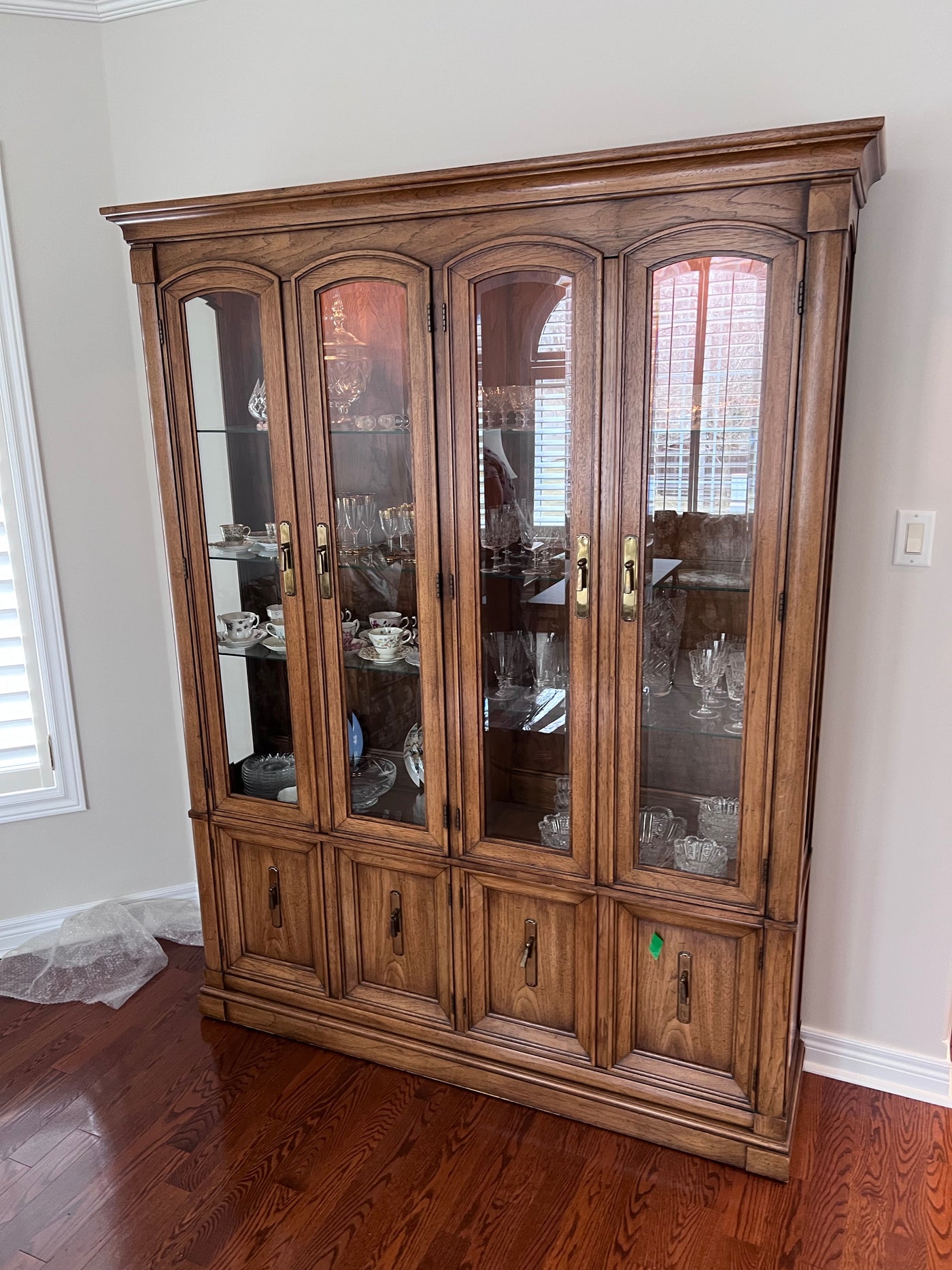 Hutch China Cabinet Sell My Stuff Canada Canada s Content and