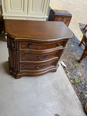 2 Drexel Heritage Casa Vita Lombardi Night Stands
